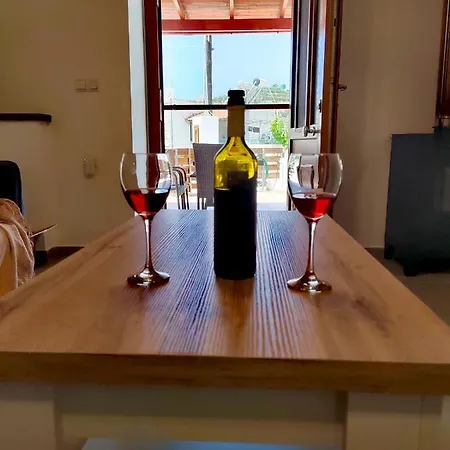 Aristotelis House דירה